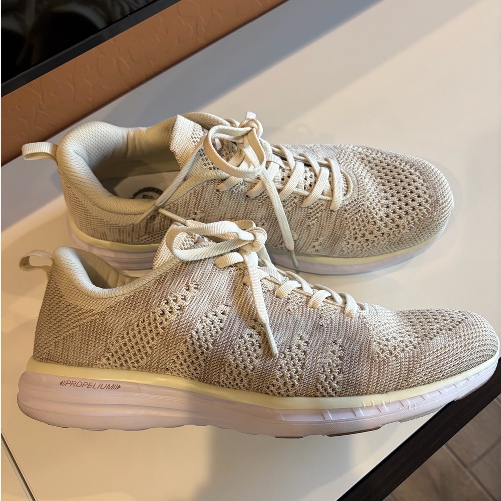 APL Athletic Propulsion Labs TechLoom Pro sneakers men’s 10.5